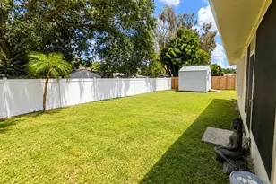 3435 Dunbar Dr, Sarasota, FL 34232 - Photo 24