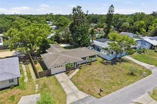 2627 Dueby St, Sarasota, FL 34231 - Photo 38