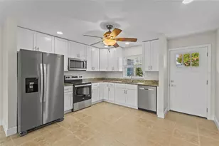 9821 Hernando Ct, Bradenton, FL 34210 - Photo 10