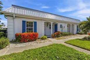 9821 Hernando Ct, Bradenton, FL 34210 - Photo 2