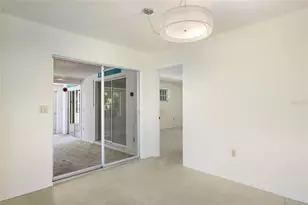 3305 Highland Ave W, Bradenton, FL 34205 - Photo 8