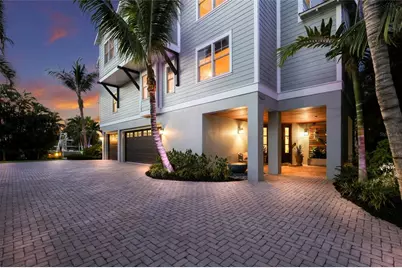 526 56th Street, Holmes Beach, FL 34217 - Photo 4