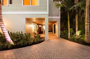 526 56th St, Holmes Beach, FL 34217 - Photo 8