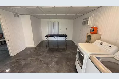 727 47th Street W, Palmetto, FL 34221 - Photo 4