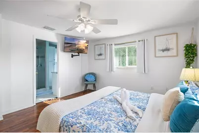 727 47th Street W, Palmetto, FL 34221 - Photo 18