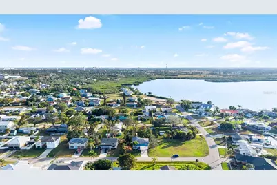 727 47th Street W, Palmetto, FL 34221 - Photo 44