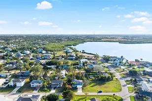 727 47th St W, Palmetto, FL 34221 - Photo 44