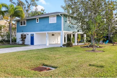 727 47th Street W, Palmetto, FL 34221 - Photo 2