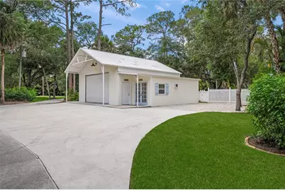 2810 Sarasota Golf Club Boulevard, Sarasota, FL 34240 - Photo 16