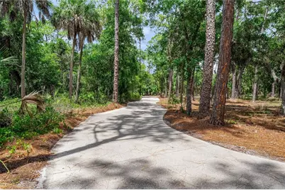 2810 Sarasota Golf Club Boulevard, Sarasota, FL 34240 - Photo 4