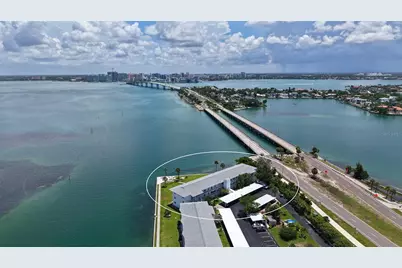 777 John Ringling Boulevard #24, Sarasota, FL 34236 - Photo 2