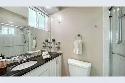 777 John Ringling Boulevard #24, Sarasota, FL 34236 - Photo 18