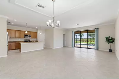 6907 Quiet Creek Drive, Bradenton, FL 34212 - Photo 10