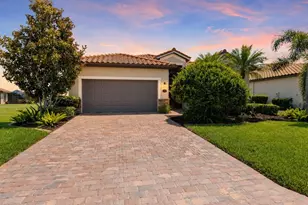 6907 Quiet Creek Dr, Bradenton, FL 34212 - Photo 1