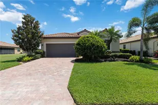 6907 Quiet Creek Dr, Bradenton, FL 34212 - Photo 2