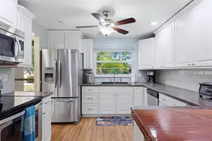 3663 Longmeadow, Sarasota, FL 34235 - Photo 8