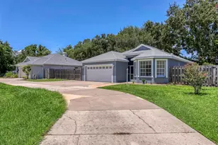 5485 Ashton Manor Dr, Sarasota, FL 34233 - Photo 1