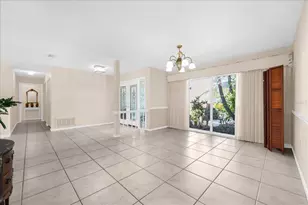 4010 Country View Dr, Sarasota, FL 34233 - Photo 6