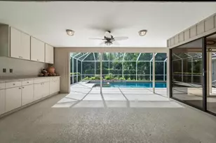 4010 Country View Dr, Sarasota, FL 34233 - Photo 16