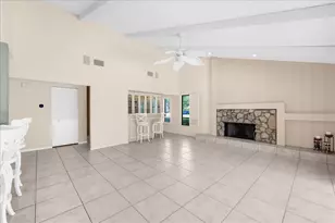 4010 Country View Dr, Sarasota, FL 34233 - Photo 12