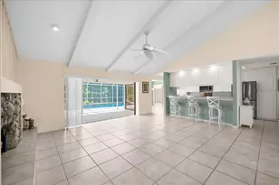 4010 Country View Dr, Sarasota, FL 34233 - Photo 10
