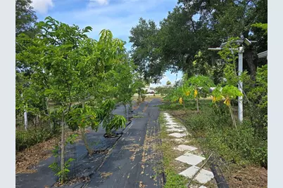 2515 16th Avenue Drive E, Bradenton, FL 34208 - Photo 4