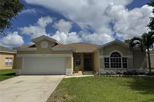 4815 50th Ave W, Bradenton, FL 34210 - Photo 2