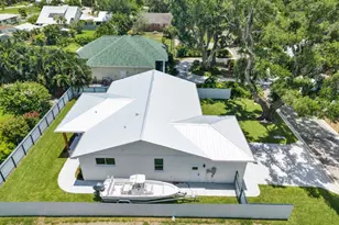 412 17th Ave W, Palmetto, FL 34221 - Photo 2