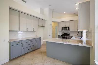 7159 Victoria Circle, University Park, FL 34201 - Photo 8