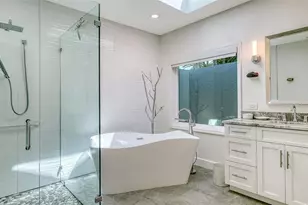 5161 Flicker Field Cir, Sarasota, FL 34231 - Photo 30