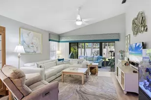 211 Carriage House Ln, Nokomis, FL 34275 - Photo 6