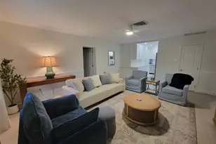 323 Madison Dr, Sarasota, FL 34236 - Photo 2