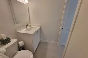 323 Madison Dr, Sarasota, FL 34236 - Photo 14