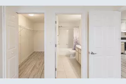 7428 Vista Way #104, Bradenton, FL 34202 - Photo 8