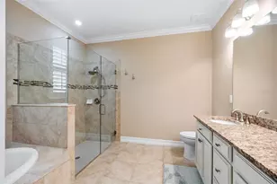 1015 Bluffwood Dr, Nokomis, FL 34275 - Photo 18