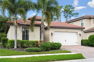 1015 Bluffwood Dr, Nokomis, FL 34275 - Photo 1