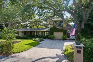 1827 Baywood Dr, Sarasota, FL 34231 - Photo 2