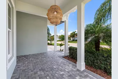8282 Grande Shores Drive, Sarasota, FL 34240 - Photo 4