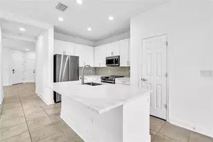 8424 Nandina Dr, Sarasota, FL 34240 - Photo 18