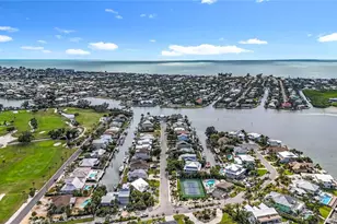 620 North Point Dr, Holmes Beach, FL 34217 - Photo 90