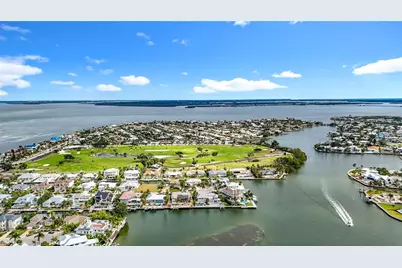 620 North Point Drive, Holmes Beach, FL 34217 - Photo 92