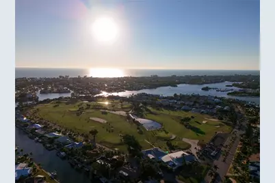 620 North Point Drive, Holmes Beach, FL 34217 - Photo 4