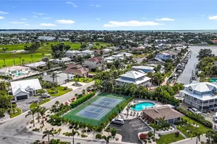 620 North Point Dr, Holmes Beach, FL 34217 - Photo 82
