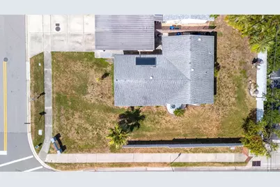 2463 Terry Lane, Sarasota, FL 34231 - Photo 4