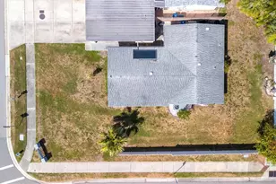 2463 Terry Ln, Sarasota, FL 34231 - Photo 4