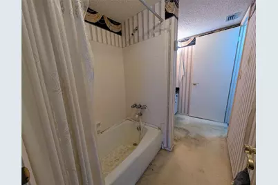 3714 Lake Bayshore Drive #K-418, Bradenton, FL 34205 - Photo 16