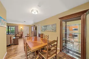 2462 Clematis St, Sarasota, FL 34239 - Photo 12