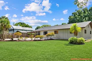 4842 Nutmeg Ave, Sarasota, FL 34231 - Photo 2