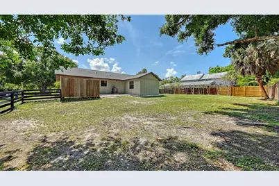 4842 Nutmeg Avenue, Sarasota, FL 34231 - Photo 32