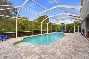 835 Cedarcrest Ct, Sarasota, FL 34232 - Photo 4